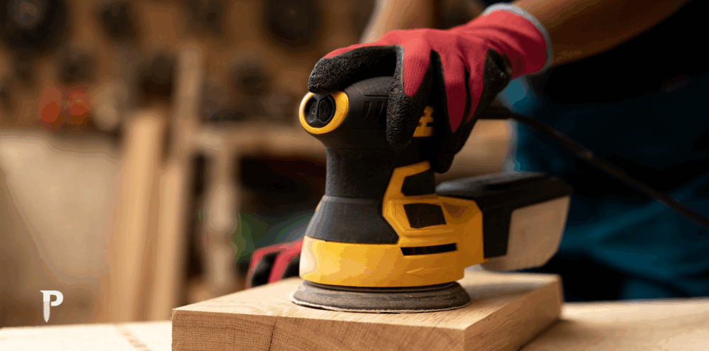 Lixadeira ideal para diferentes superfícies: orbital, de cinta e roto-orbital em ação.